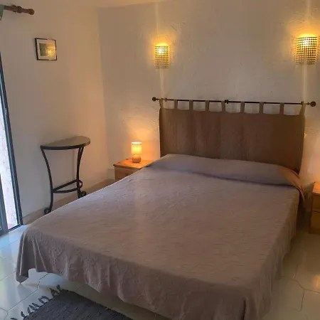 Et Tables D'hotes Zelia & Jacques Berquez Pensjonat Pianottoli-Caldarello (Corsica)